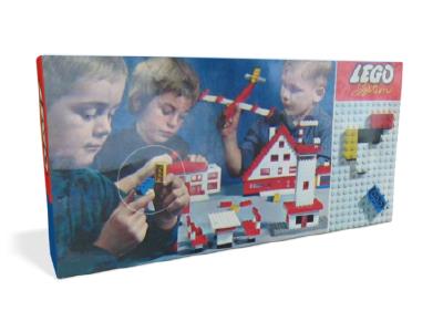 040 LEGO Basic Building Set in Cardboard thumbnail image