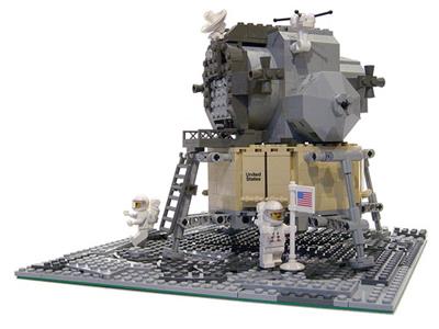 10029 LEGO Discovery Lunar Lander thumbnail image