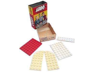 1225-2 LEGO Mixed Plates Parts Pack thumbnail image