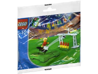 1428 LEGO Football Kick 'n' Score thumbnail image