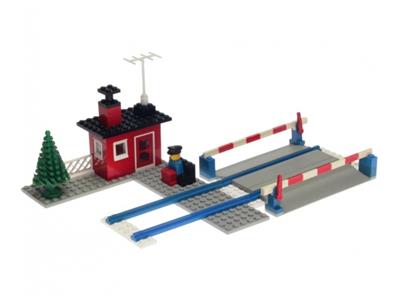 146 LEGO Trains Level Crossing thumbnail image