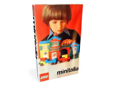 16-2 LEGO Minitalia City Square thumbnail image