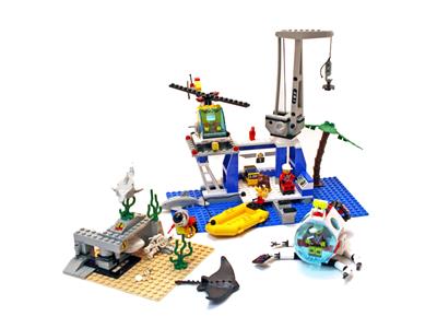 1782 LEGO Divers Discovery Station thumbnail image