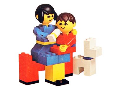211 LEGO Mother and Baby with Dog thumbnail image