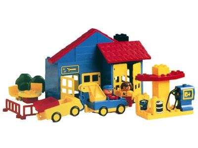 2657 LEGO Duplo Service Station thumbnail image