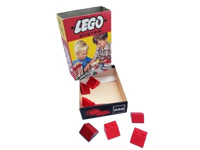 282 LEGO 2x2 Sloping Roof Bricks Red thumbnail image