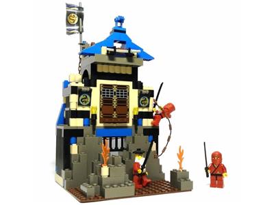 3052 LEGO Castle Ninja Fire Fortress thumbnail image