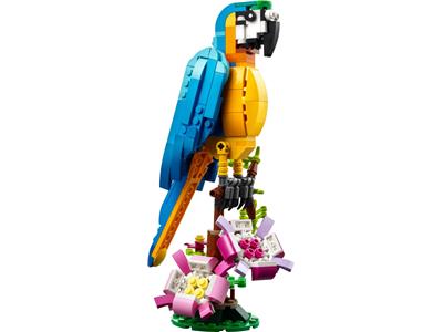 31136 LEGO Creator 3 in 1 Exotic Parrot thumbnail image