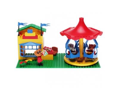 3668 LEGO Fabuland Merry-Go-Round with Ticket Booth thumbnail image