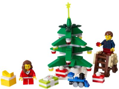 40058 LEGO Christmas Decorating the Tree thumbnail image