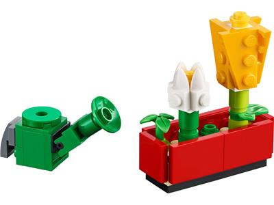 40399 LEGO Monthly Mini Model Build Flowers and Watering Can thumbnail image