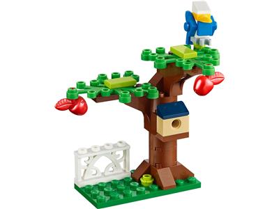 40400 LEGO Monthly Mini Model Build Bird in a Tree thumbnail image
