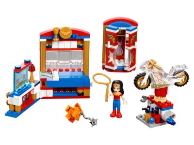 41235 LEGO Wonder Woman Dorm Room thumbnail image