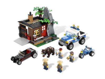 4438 LEGO City Forest Police Robbers' Hideout thumbnail image