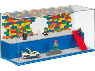 5006157 LEGO Play and Display Case thumbnail image