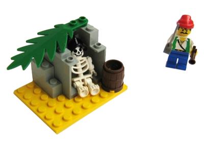6232 LEGO Pirates Imperial Armada Skeleton Crew thumbnail image
