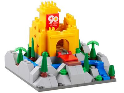 6426244 LEGO 90th Anniversary Mini Castle thumbnail image