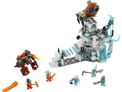 70147 LEGO Legends of Chima Sir Fangar's Ice Fortress thumbnail image