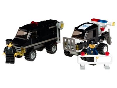 7032 LEGO World City Police and Rescue Police 4WD and Undercover Van thumbnail image