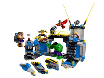76018 LEGO Avengers Hulk Lab Smash thumbnail image