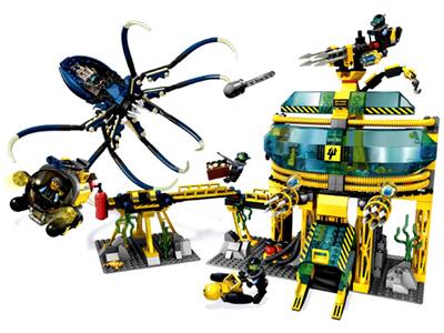 7775 LEGO Aqua Raiders Aquabase Invasion thumbnail image