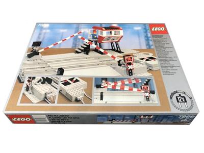 7866 LEGO Trains Remote Controlled Road Crossing 12 V thumbnail image