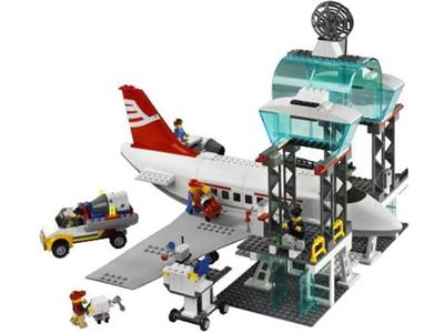 7894 LEGO City Airport thumbnail image