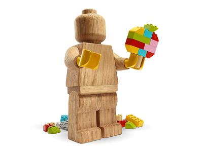 853967 LEGO Originals LEGO Wooden Minifigure thumbnail image