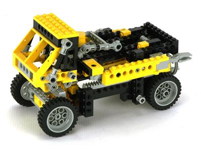 8852 LEGO Technic Robot thumbnail image