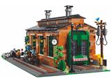 910033 LEGO Old Train Engine Shed