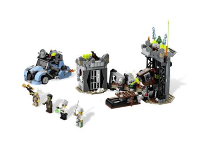 9466 LEGO Monster Fighters The Crazy Scientist & His Monster thumbnail image