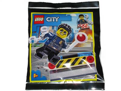 952011 LEGO City Duke Detain thumbnail image
