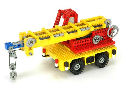 955 LEGO Technic Mobile Crane thumbnail image
