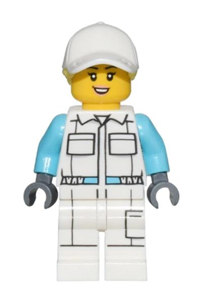 LEGO Electric Scooter Attendant Minifigure cty1452 | BrickEconomy