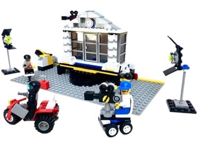 LEGO 1352 Explosion Studio | BrickEconomy