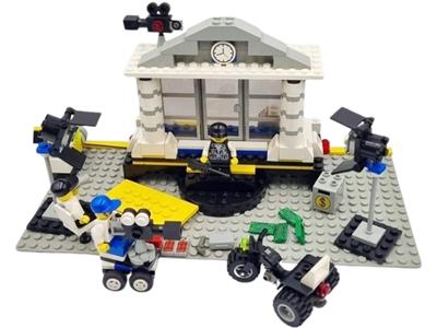 LEGO 1352 Explosion Studio | BrickEconomy