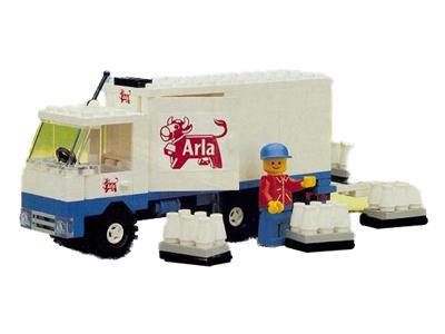 1581-2 Milk Delivery Truck |