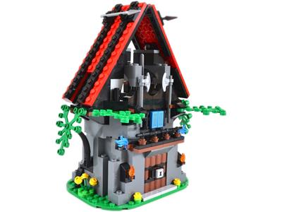 LEGO 40601 Majisto's Magical Workshop | BrickEconomy