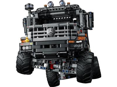 LEGO Technic 4x4 Mercedes-Benz Zetros Trial Truck avec applications - 42129