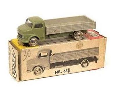LEGO 653-2 1:87 Flatbed Truck | BrickEconomy