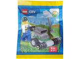 952404 LEGO City Farmer with Lawn Mower